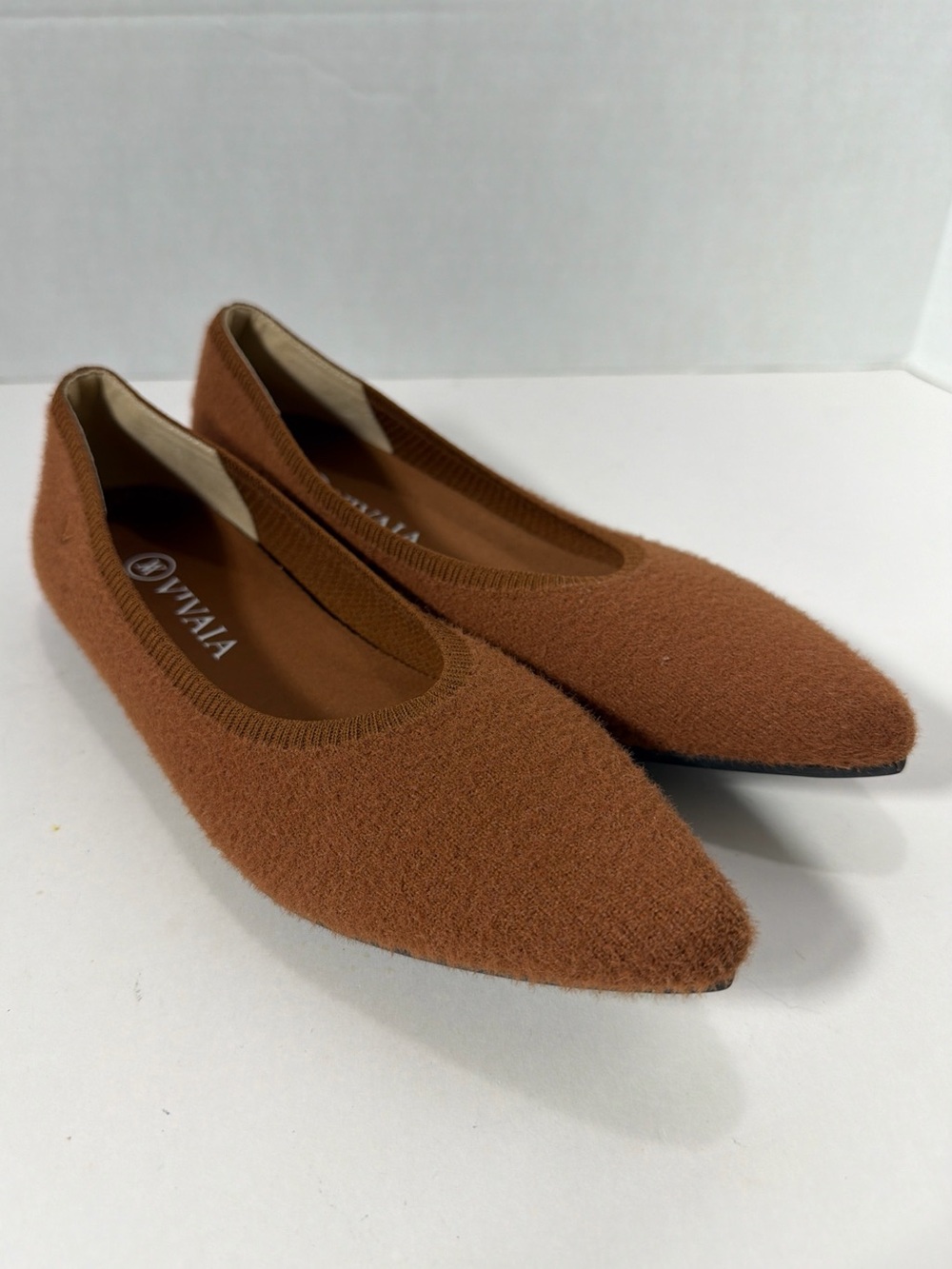 Vivaia WOMEN’S POINTED TOE FLATS Brown Wool Finish Size 39 EUR 8-8.5 US VGC